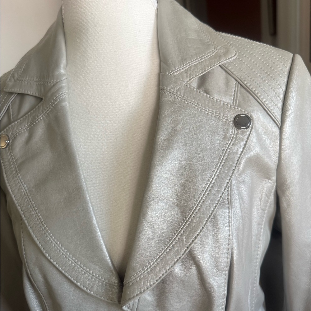Like new WHBM Women's Leather Jacket - Picture 4 of 9